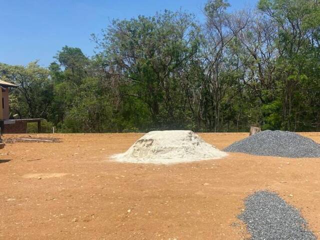Venda em Caviúnas - Lavrinhas