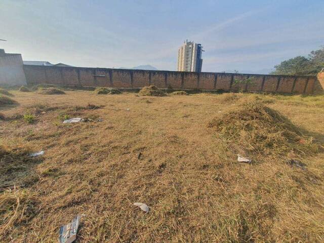 Terreno para Venda em Aparecida - 5